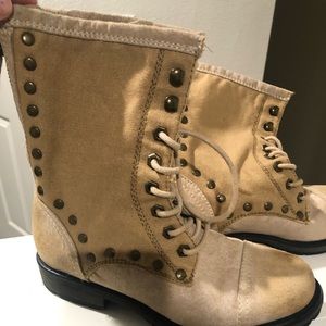 Roxy boots